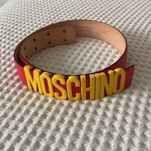 *firm* Rare Moschino McDonald’s logo belt - Picture 2 of 5